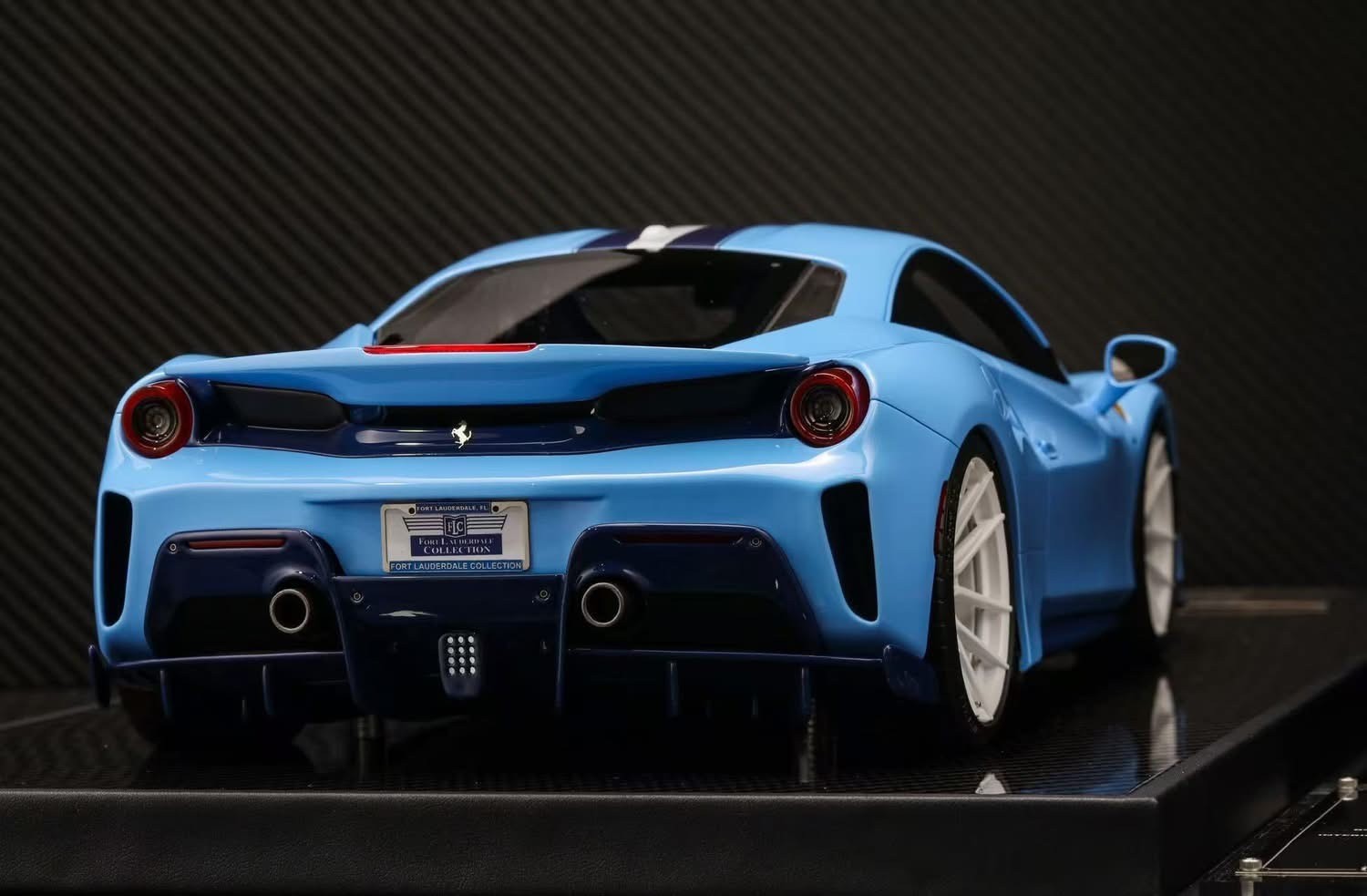Ferrari 488 Pista (Baby Blue) [Davis & Giovanni] 1:12 scale