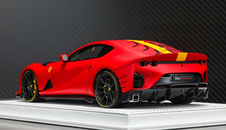 Ferrari 812 Competizione NOVITEC (Rosso Corsa) [Davis & Giovanni] 1/18 scale