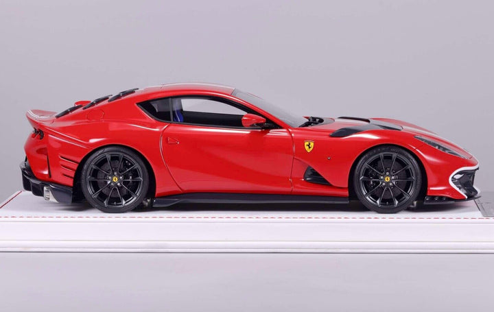 Ferrari 812 Competizione (Rosso Corsa) [Davis & Giovanni] 1/18 scale