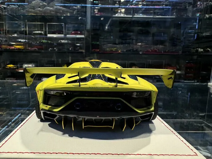 Lamborghini Aventador SVJ LBWK (Matt Yellow ZF) [Davis & Giovanni] 1/18 scale
