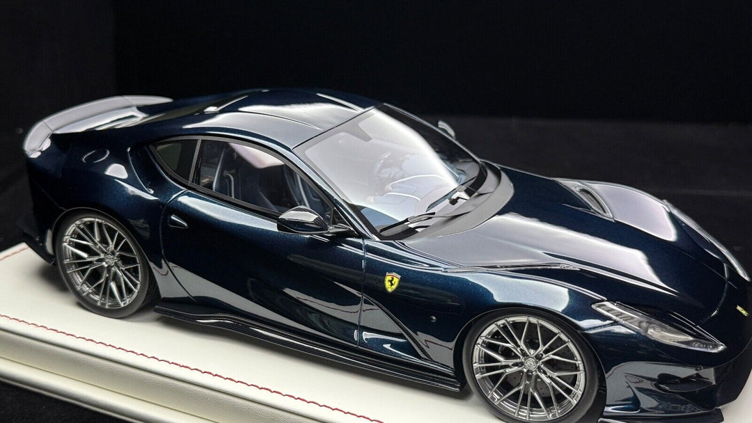 Ferrari 812 Superfast NOVITEC (Metallic Deep Blue)[Davis & Giovanni] 1:18 1 OF 1
