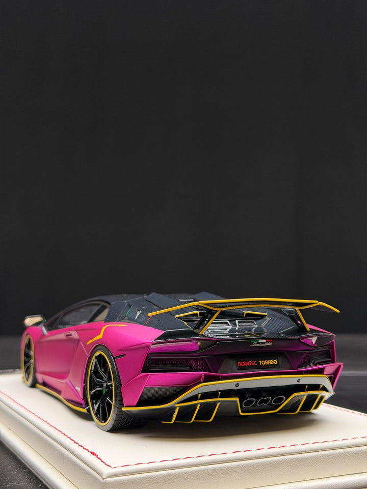 Lamborghini Aventador S NOVITEC (Matte Chrome Pink)[Davis & Giovanni] 1/18 scale