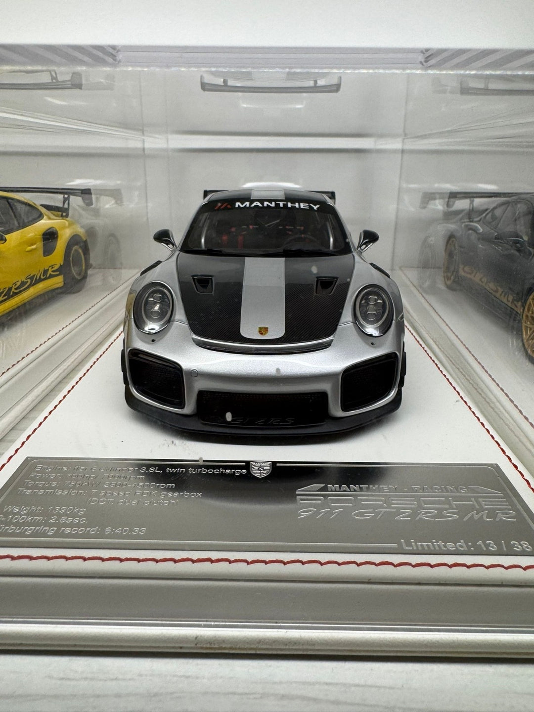 Porsche 911 GT2RS MR (Silver/ Black) [Davis & Giovanni] 1:18 scale