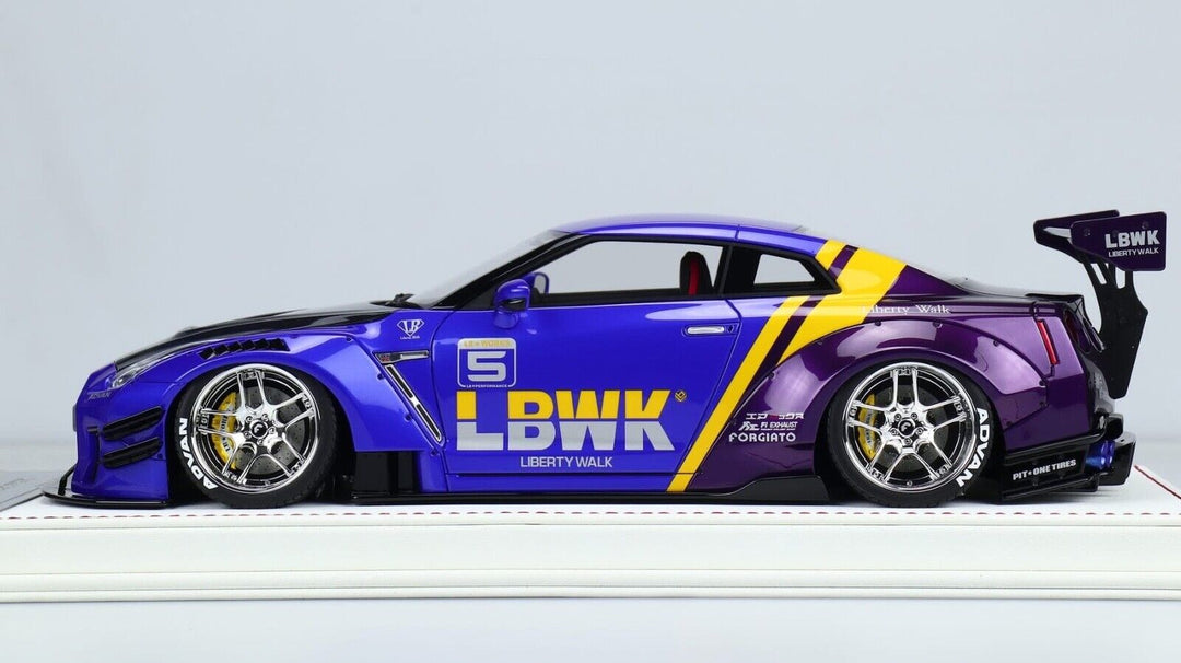 Nissan GTR R-35 Type 2 LBWK (Gloss Blue/ Purple) [Davis & Giovanni] 1/18 scale