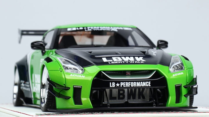 Nissan GTR R-35 Type 2 LBWK (Gloss Green) [Davis & Giovanni] 1/18 scale