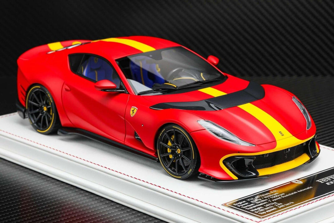 Ferrari 812 Competizione NOVITEC (Rosso Corsa) [Davis & Giovanni] 1/18 scale