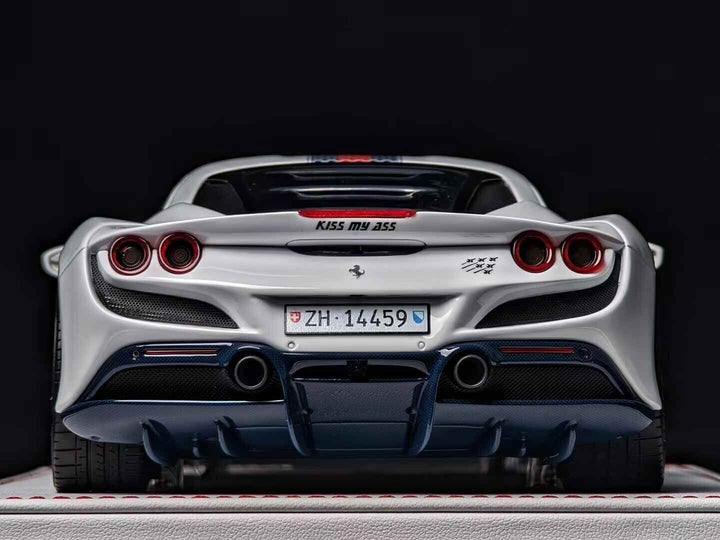 Ferrari F8 Tributo NOVITEC (Pearl White/stripe) [Davis & Giovanni] 1/18 scale