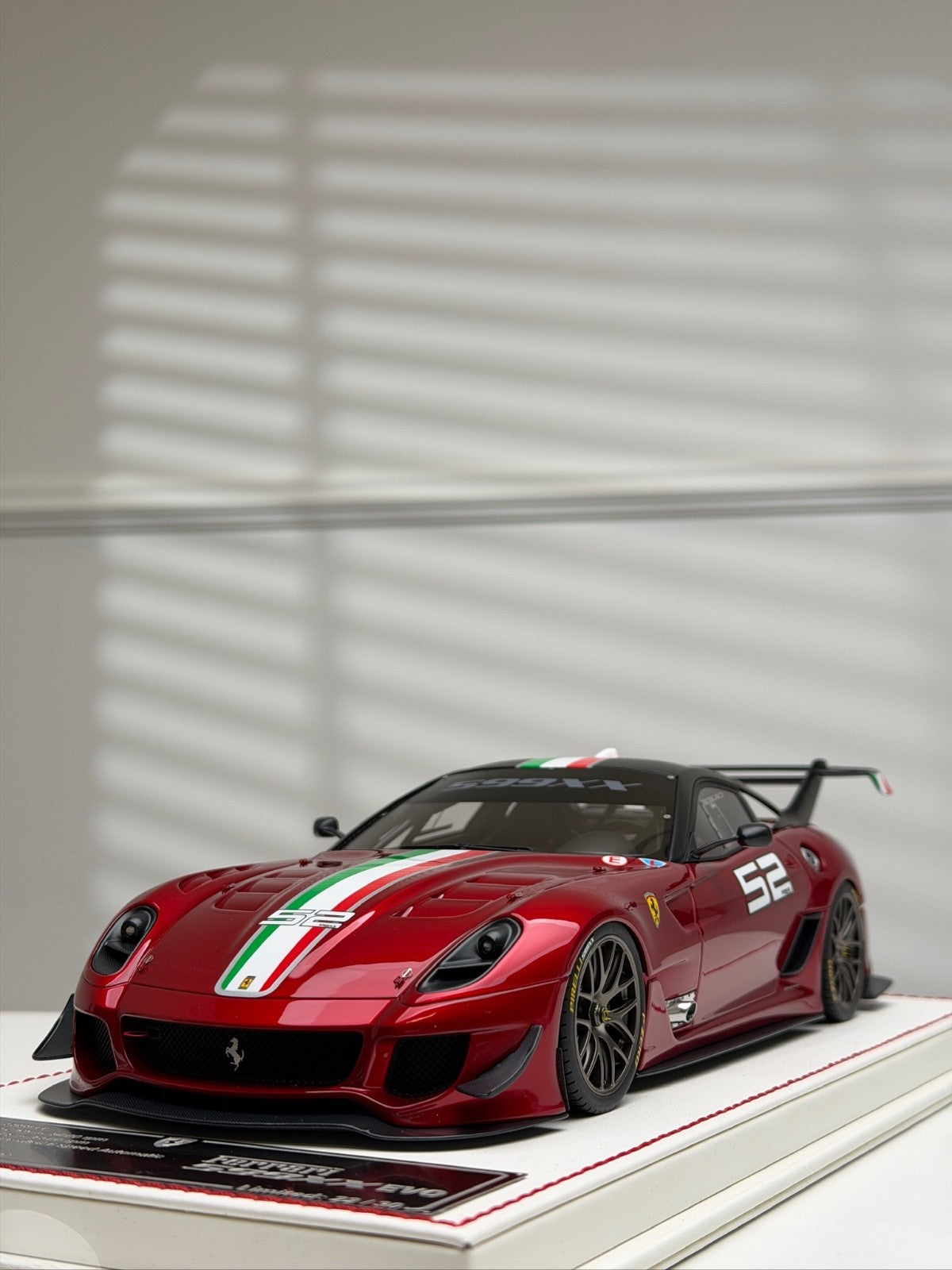 Ferrari 599XX EVO (Metallic Red/ Italy Stripe) [Davis & Giovanni] 1/18