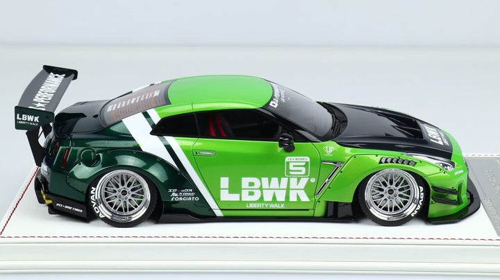 Nissan GTR R-35 Type 2 LBWK (Gloss Green) [Davis & Giovanni] 1/18 scale