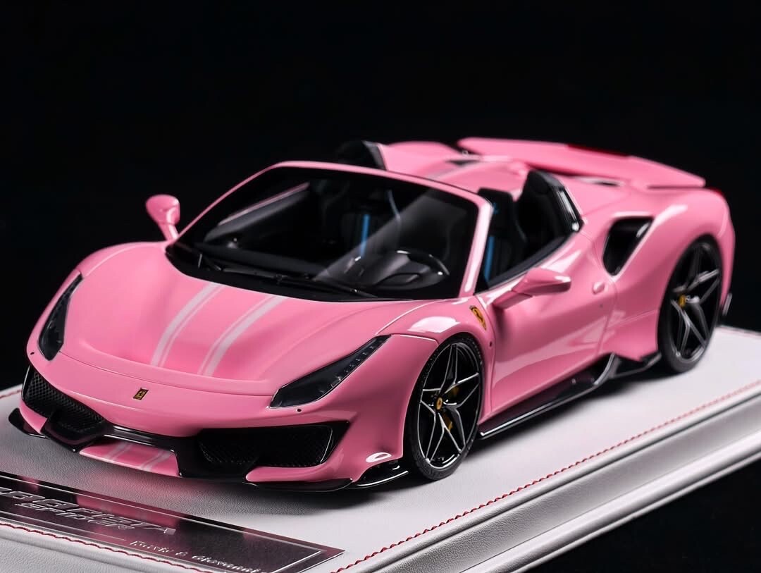 Ferrari 488 Pista Spider NOVITEC (Pink) [Davis & Giovanni] 1:18 scale