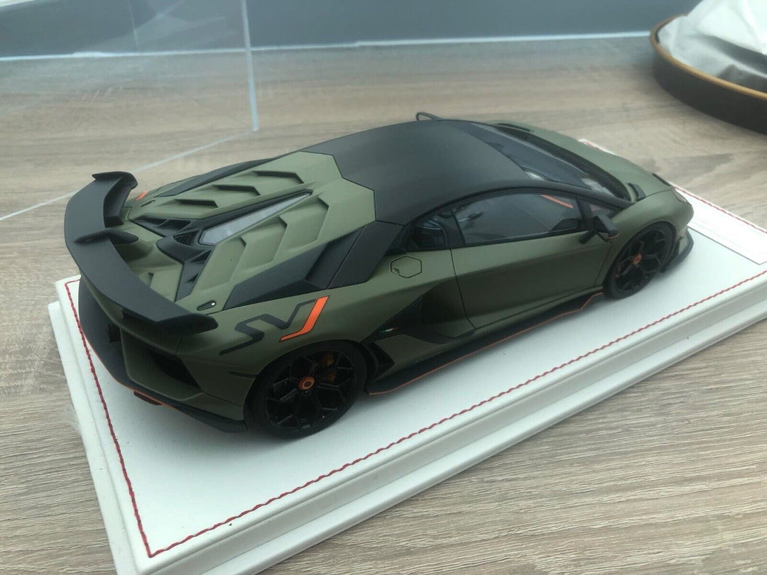 Lamborghini Aventador SVJ (Matt Green) [Davis & Giovanni] 1:18 scale