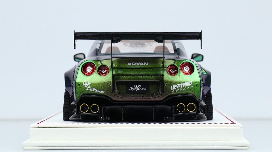 Nissan R35 GTR Type 2 LBWK (Chameleon Green) [Davis & Giovanni] 1/18 scale