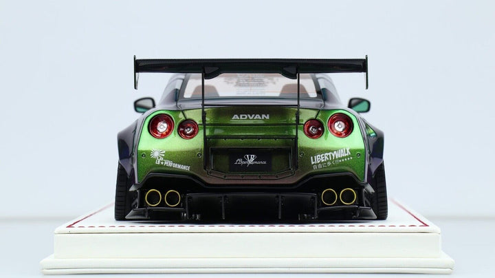 Nissan R35 GTR Type 2 LBWK (Chameleon Green) [Davis & Giovanni] 1/18 scale