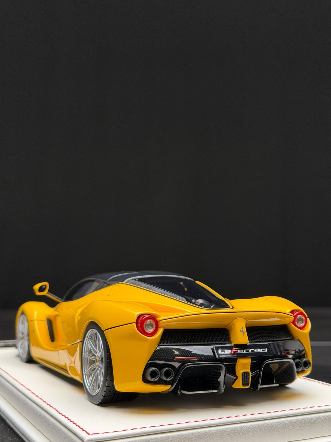 Ferrari LaFerrari (Yellow, Silver Rims) [Davis & Giovanni] 1/18 scale