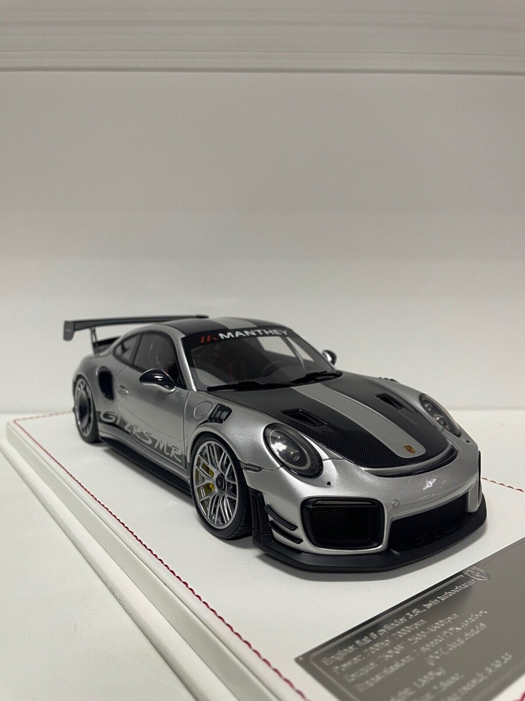 Porsche GT2RS MR (Manthey Racing Silver) [Davis & Giovanni] 1/18 scale