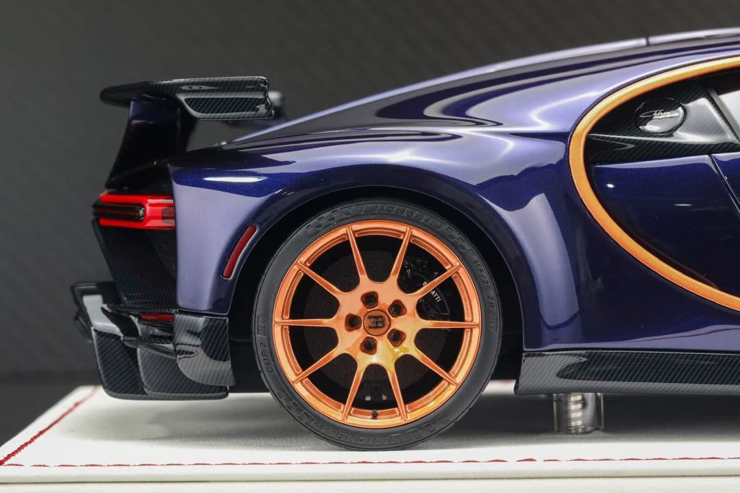 Bugatti Chiron Pur Sport (Purple/ Bronze) [Davis & Giovanni] 1:18 scale