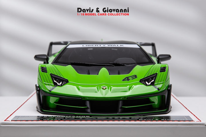 Lamborghini Aventador GT EVO LBWK (Green/Black) [Davis & Giovanni] 1/18 scale