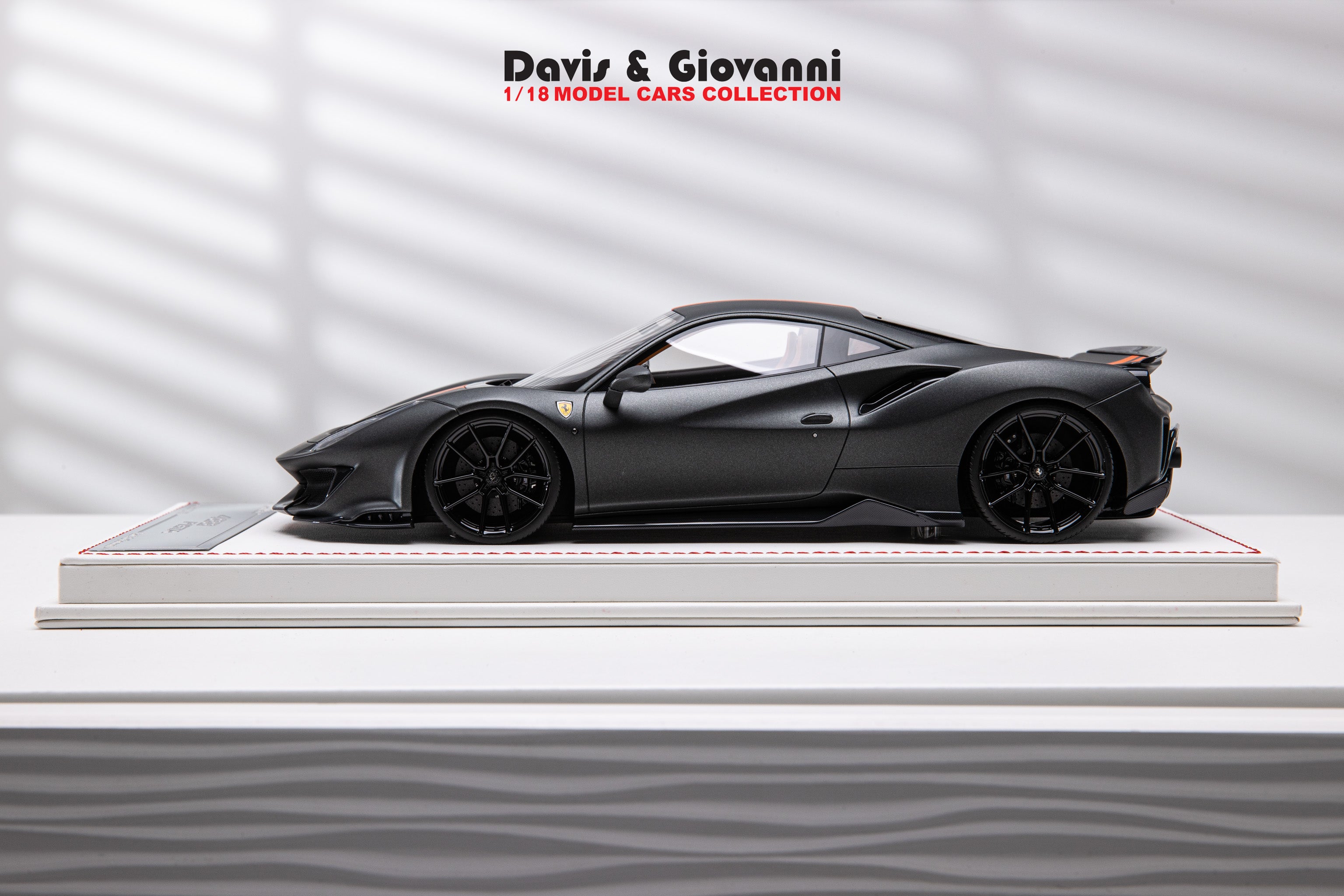 Ferrari 488 Pista NOVITEC (Matt Dark Gray) [Davis & Giovanni] 1/18 sca