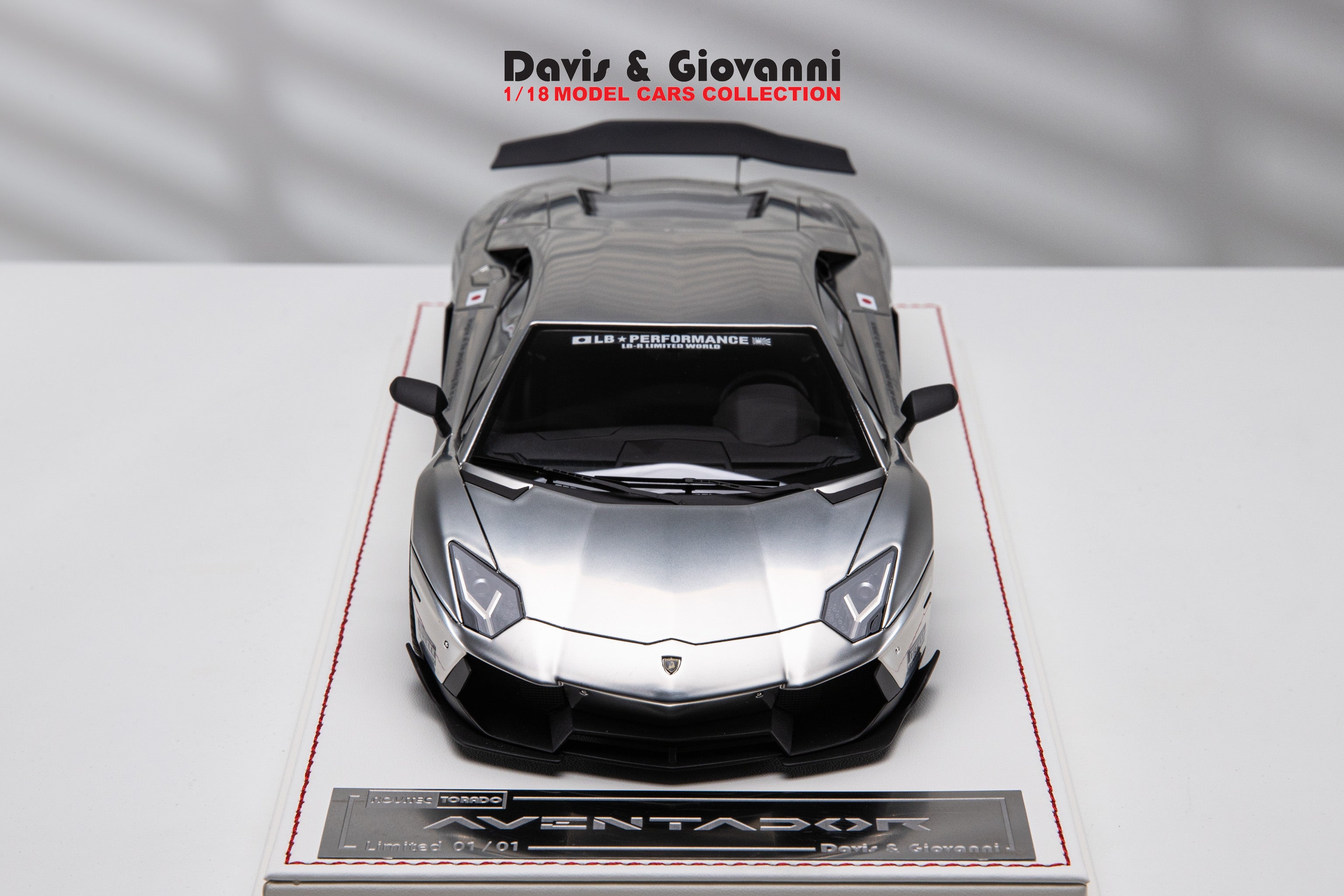 Lamborghini Aventador NOVITEC (Chrome) [Davis & Giovanni] 1/18 scale 1