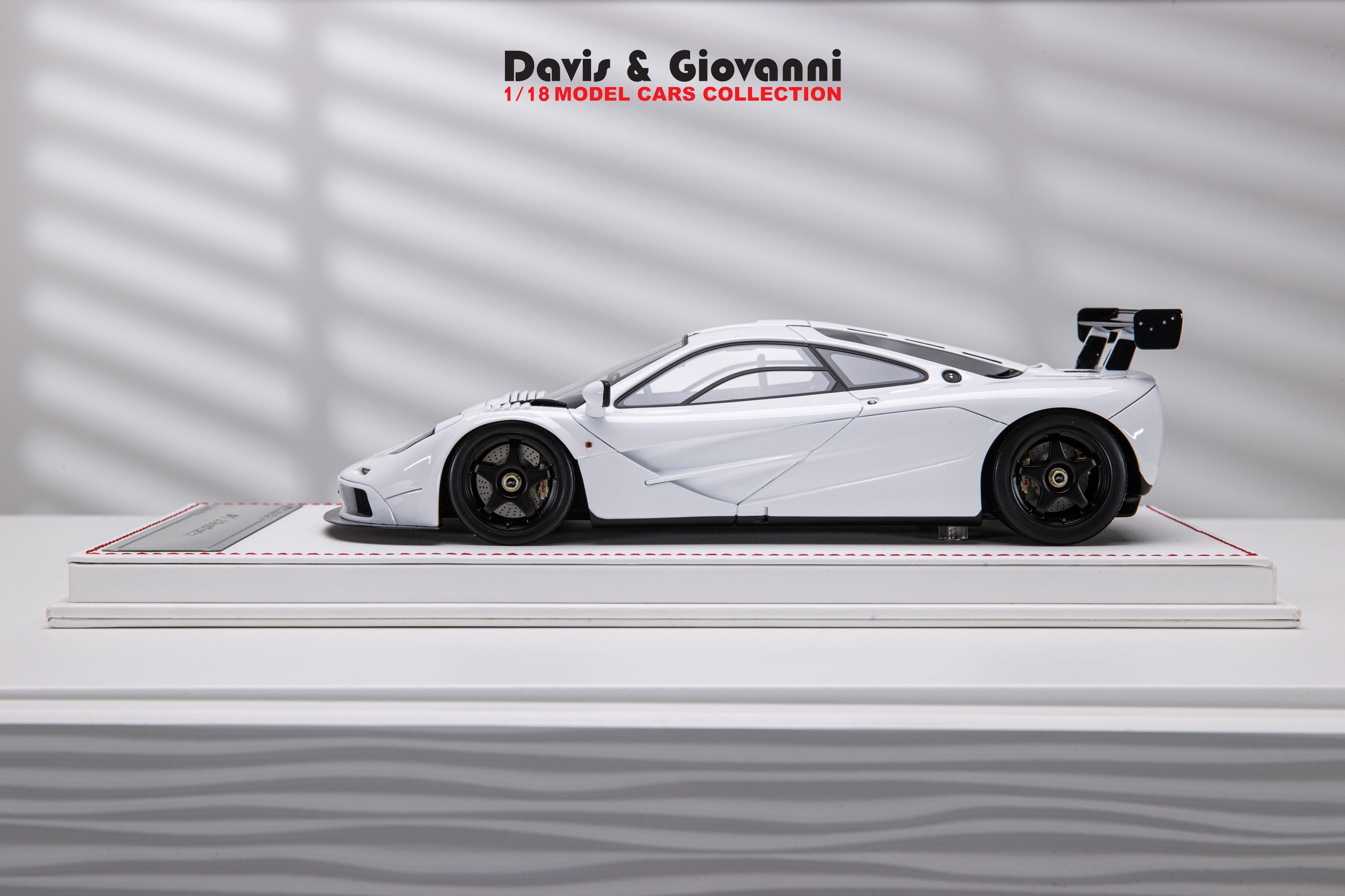 McLaren F1 ホワイト 1/18 スケール McLaren F1 [AUTOart] [1:18] : r/Diecast