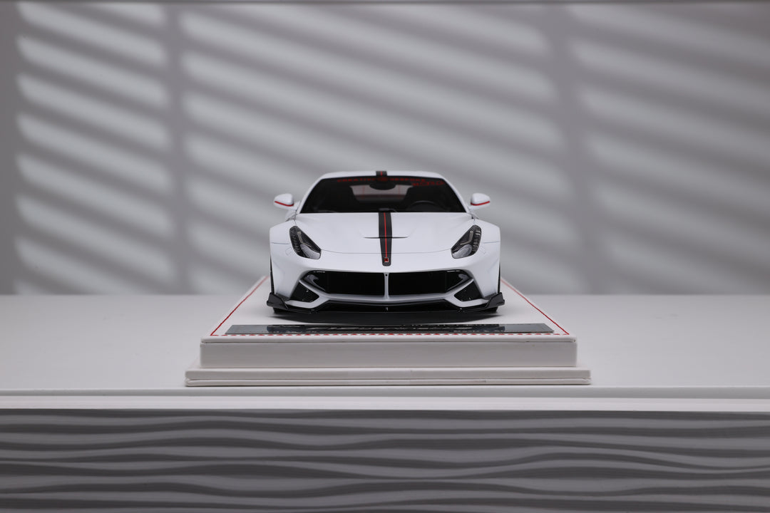 Ferrari F12 Berlinetta SVR (Pearl White) [Davis & Giovanni] 1/18 scale
