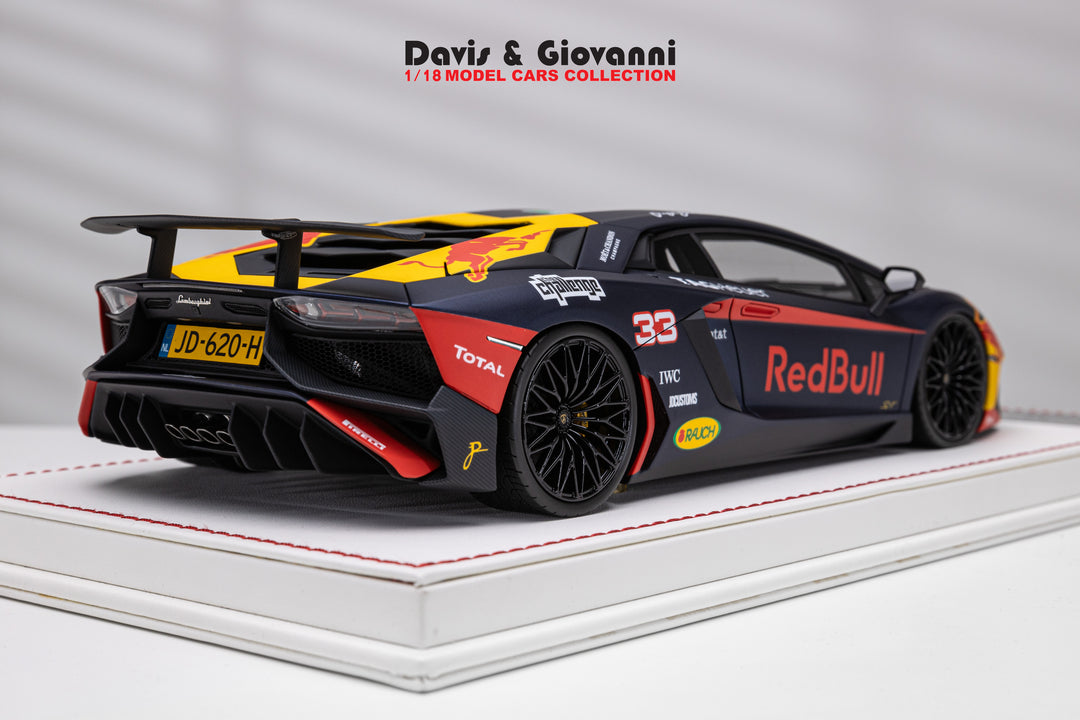 Lamborghini Aventador LP750-4 SV (RedBull) [Davis & Giovanni] 1:18 Scale