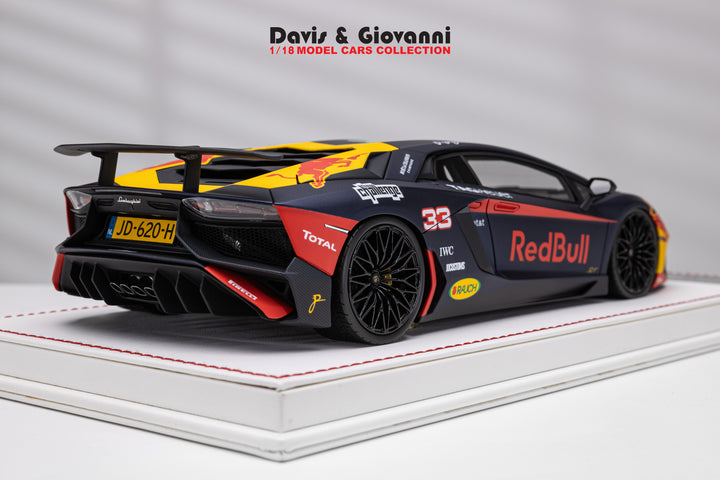 Lamborghini Aventador LP750-4 SV (RedBull) [Davis & Giovanni] 1:18 Scale