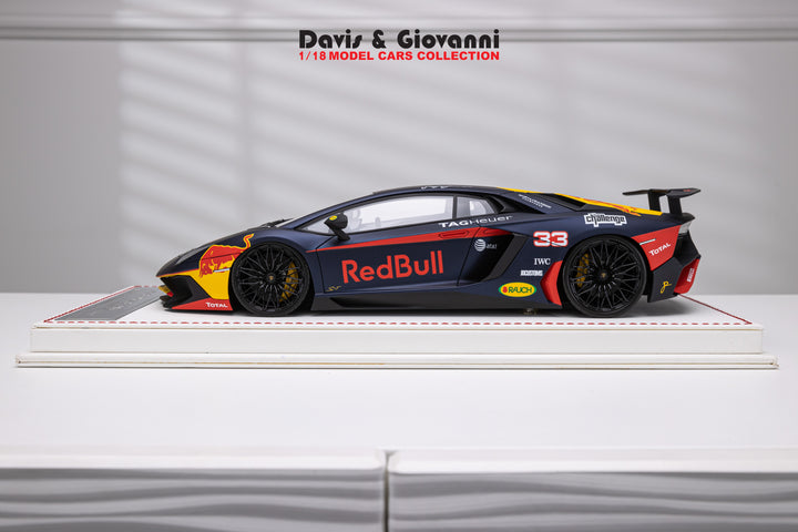 Lamborghini Aventador LP750-4 SV (RedBull) [Davis & Giovanni] 1:18 Scale