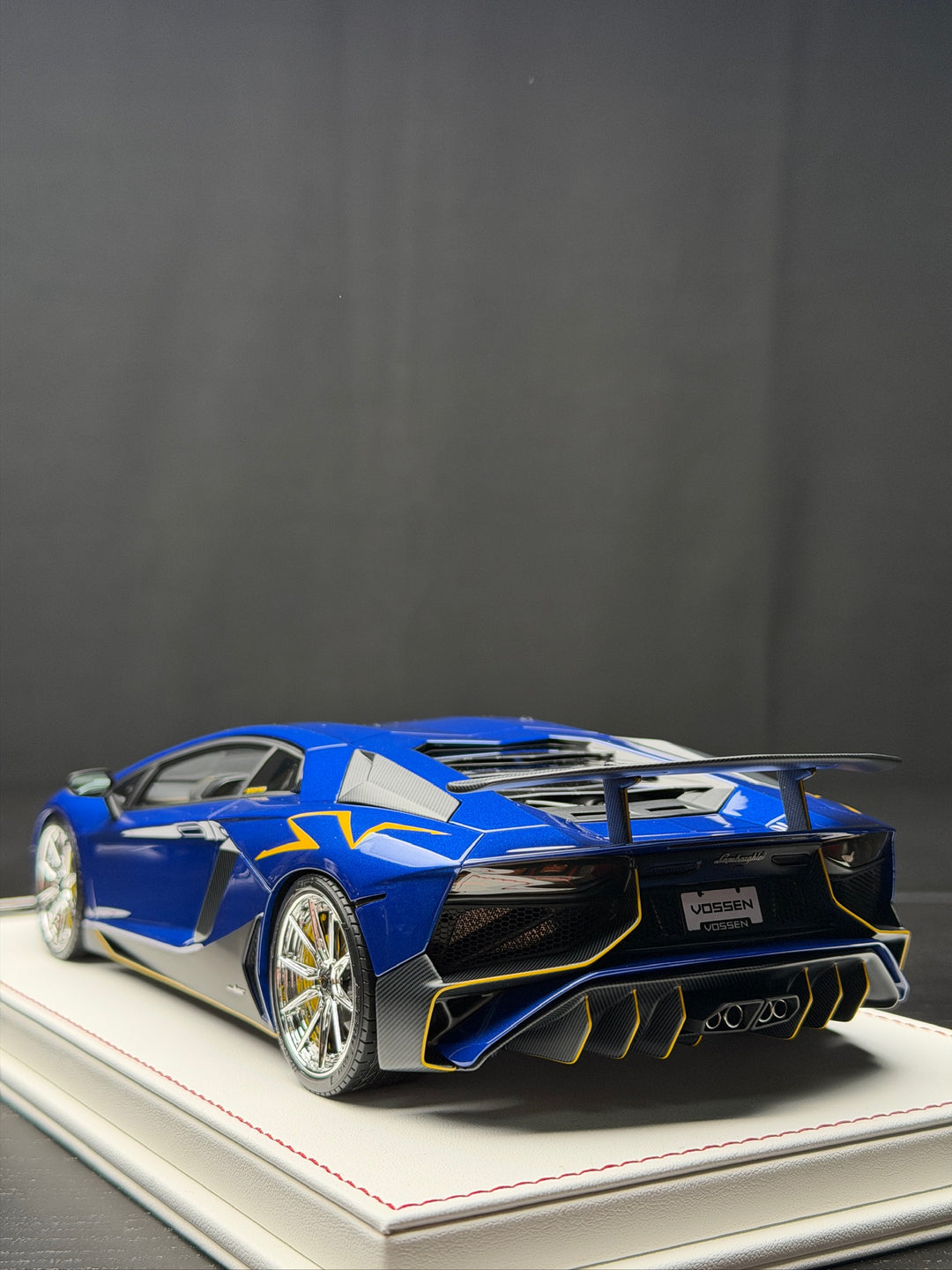 Lamborghini Aventador LP750-4 SV (Blue) [Davis & Giovanni] 1:18 scale