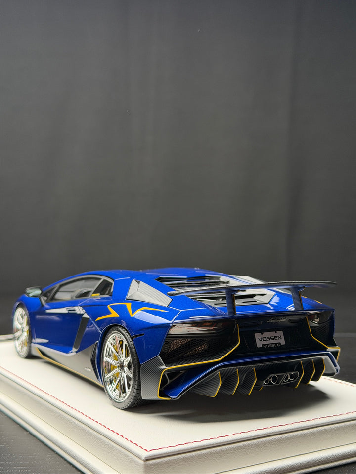 Lamborghini Aventador LP750-4 SV (Blue) [Davis & Giovanni] 1:18 scale