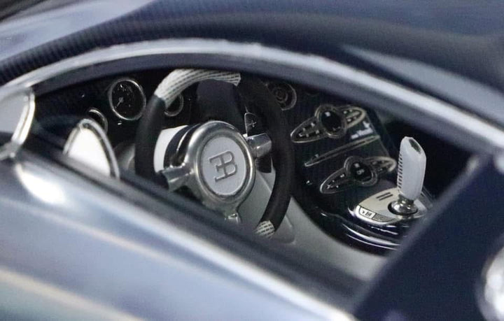 Bugatti Veyron Mansory "Vincero" (Black/ Silver) [Davis & Giovanni] 1:18 scale
