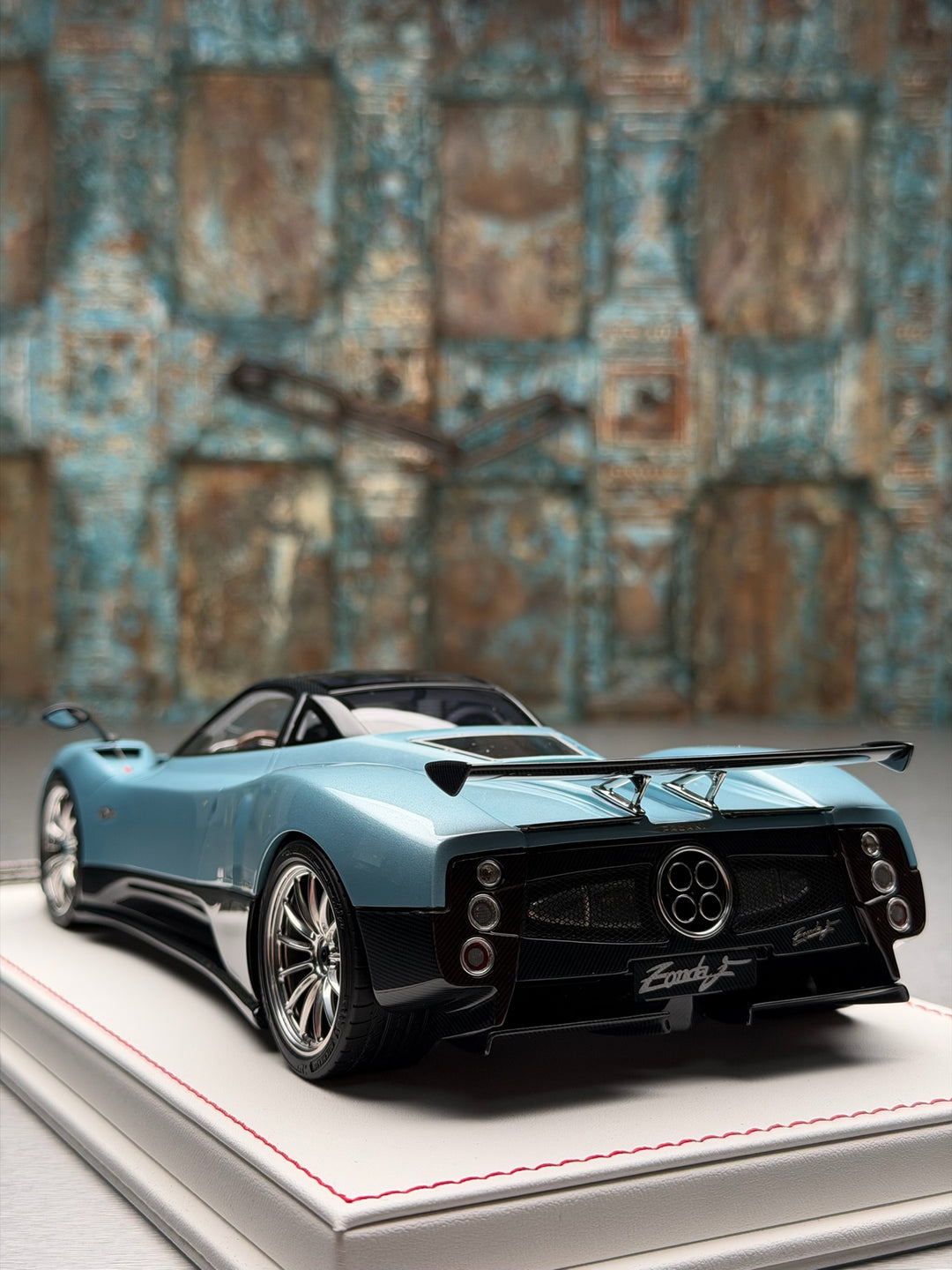 Pagani Zonda F (Azurro Tethys) [Davis & Giovanni] 1:18 scale